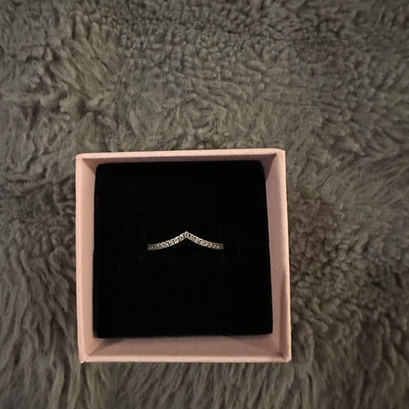 Pandora Sparkling Wishbone Ring size 5 - Picture 3 of 3